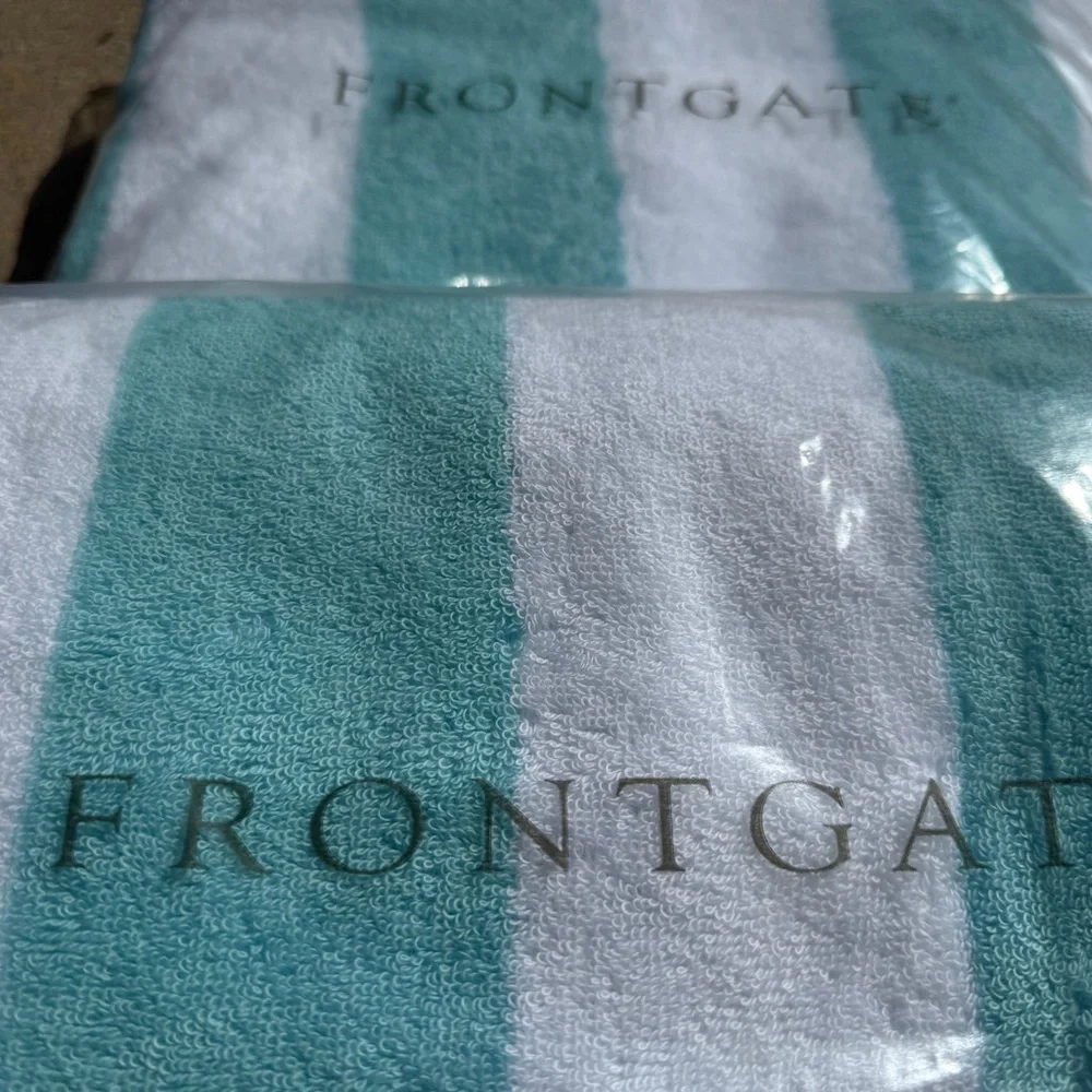 Frontgate Resort Beach Towels - Set of 2 - NWT - Picture 5 of 16